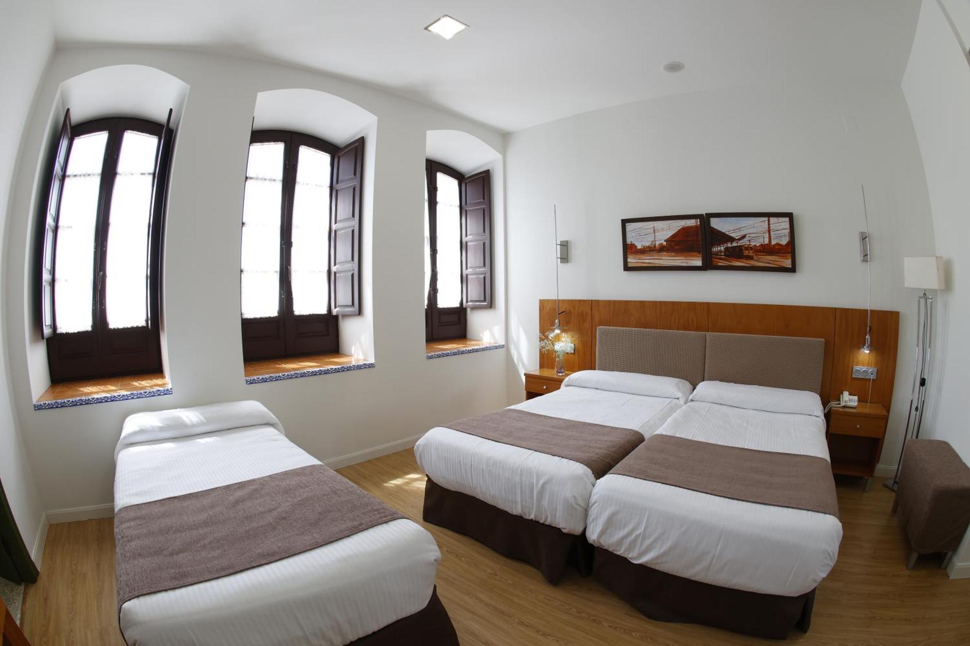 Hotel El Carmen Пуенте-Хеніль Екстер'єр фото